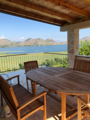 Skadar lake house Bobija